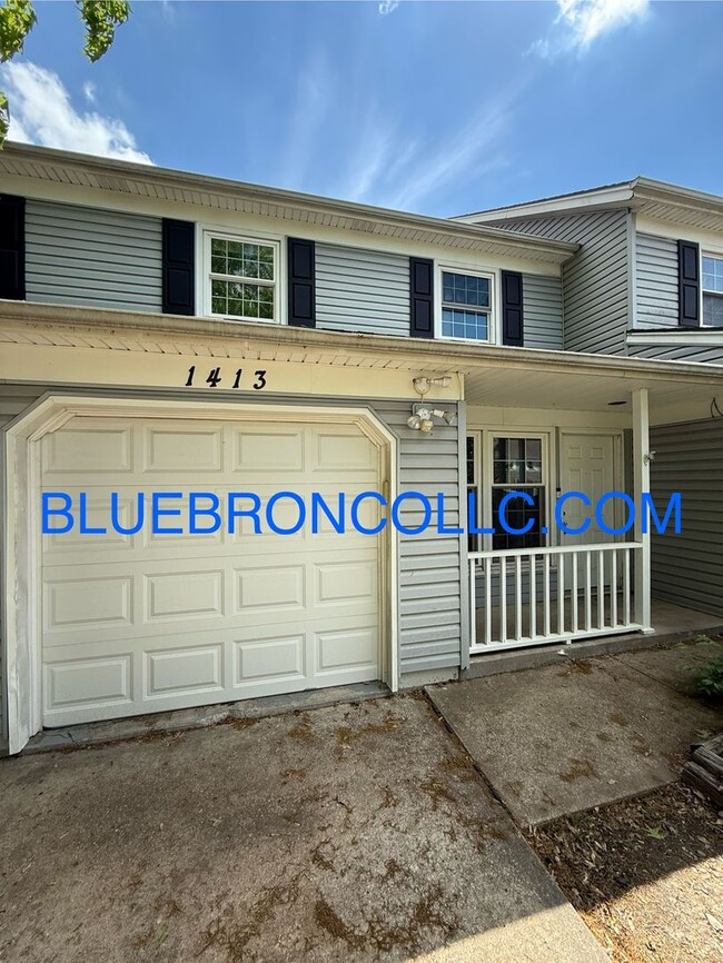 Stunning 3 bedroom 2.5 bath with modern up... - Stunning 3 bedroom 2.5 bath with modern up... Casa