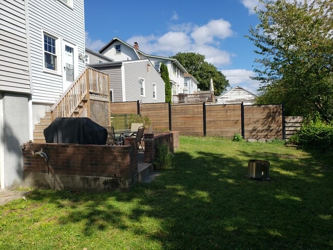 Photo - 10 Highland Rd Unit Lower