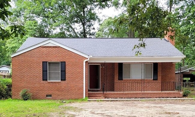 Building Photo - 271 Peachtree Cir