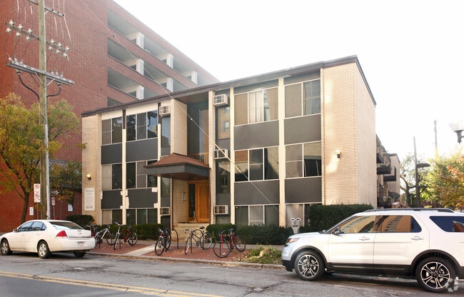 Building Photo - Washington Manor Rental