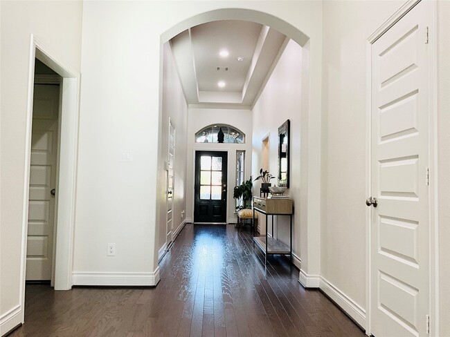 Photo - 2507 Elmwood Trl