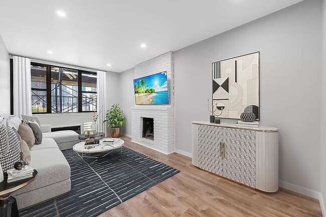 Photo - 453 W 48th St Unit 2A