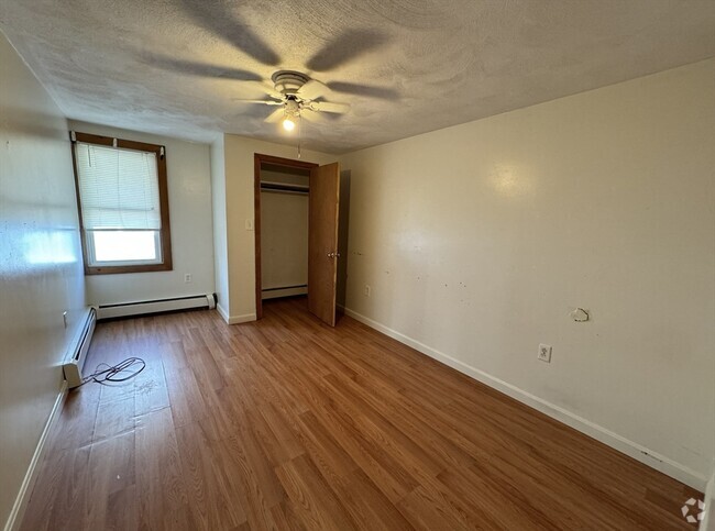 Building Photo - 86 Endicott St Unit #1 Rental