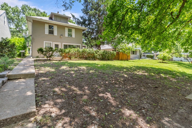 Photo - 5937 Holmes St