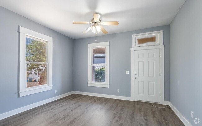 Building Photo - 137 N 11th Ave Rental