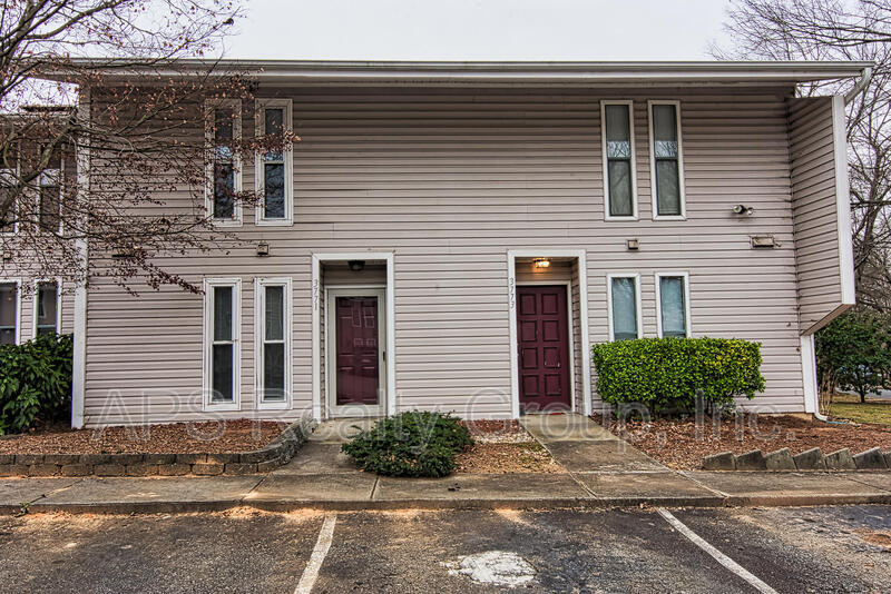 Photo - 3771 Heathrow Dr House