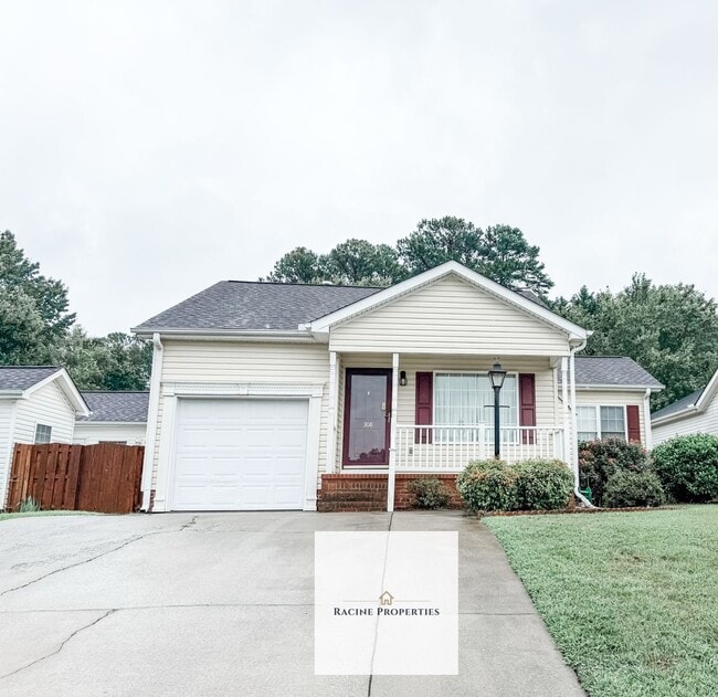 Building Photo - Quiet Living in Easley! Rental