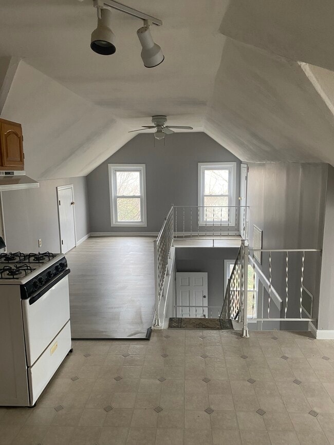 Photo - 12-14 Pendleton St Unidad Pendleton