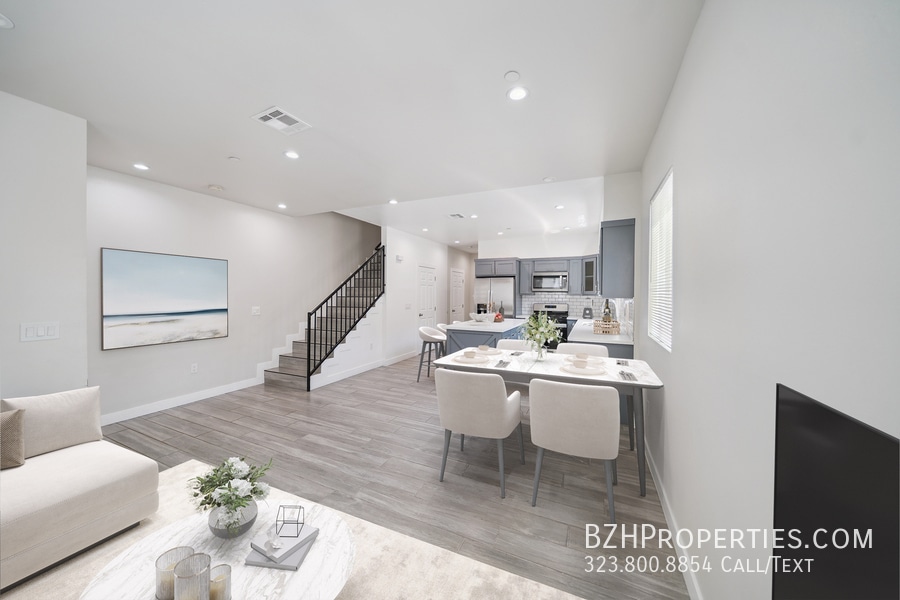 Photo - 1121 Browning Blvd Townhome