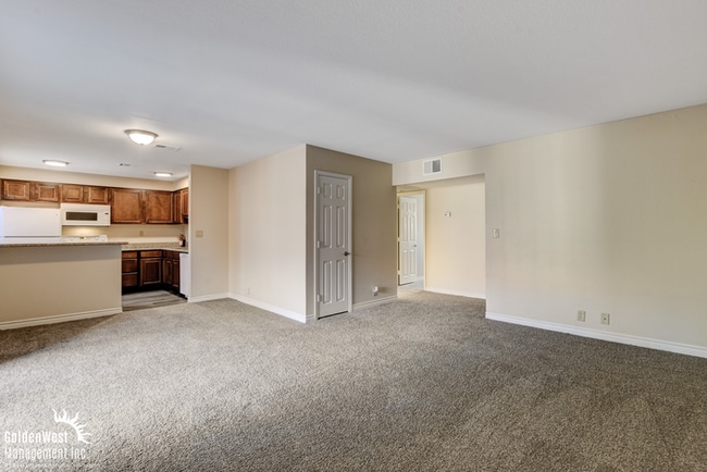 Photo - Amazing 2Bdm 2Ba Condo Located in the Guard-Gated Bella Vita Community!