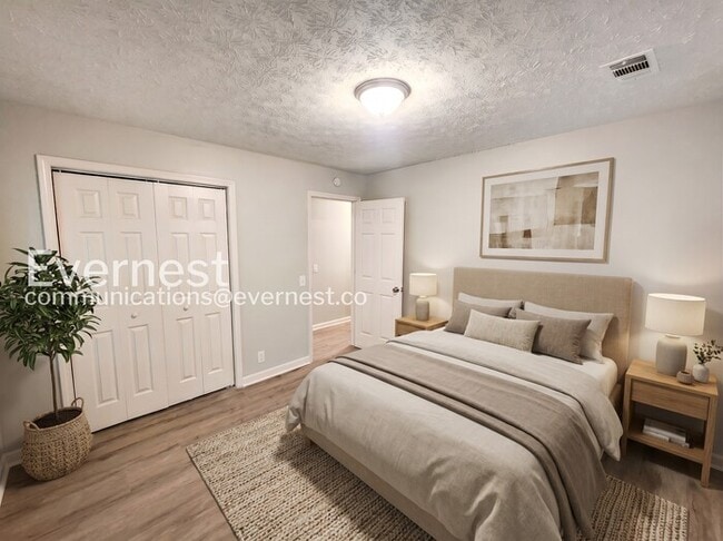 Photo - 908 Hickory Dr