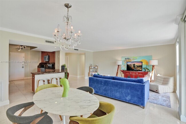 Photo - 9800 W Bay Harbor Dr Unit 309