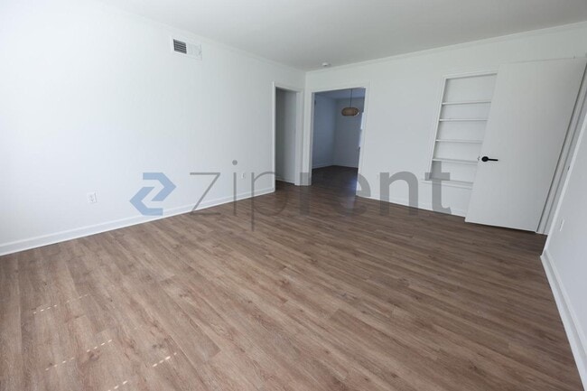 Photo - Unit 1