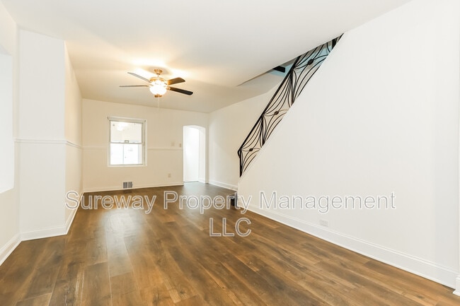 Photo - 447 Pusey Ave