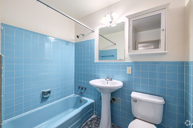1BD, 1BA - 552SF