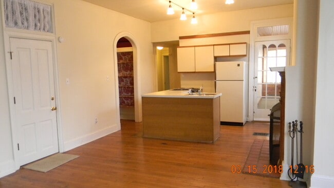 Photo - 418 N High St Unit 1 North