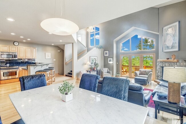 Photo - Flexible lease terms! Garage! Beautiful views!