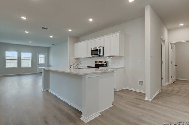 Photo - 13766 Birch Xing