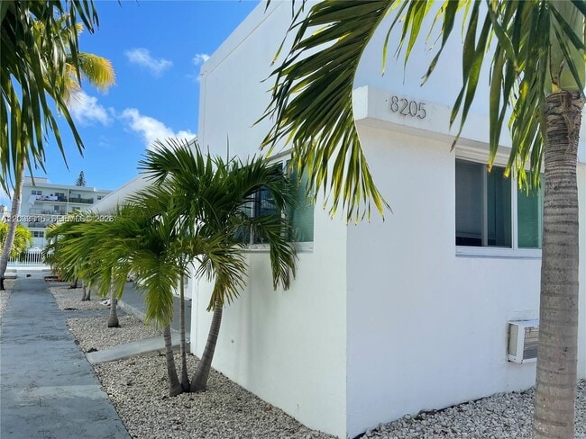 Photo - 8205 Crespi Blvd Unit 3