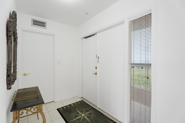 Photo - 9900 S Ocean Dr Unit 1603