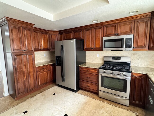 Photo - 2300 Maple Ave Unit 190