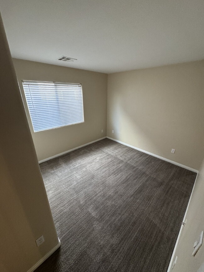 Photo - 4 Bed, 3 Bath with Bed down