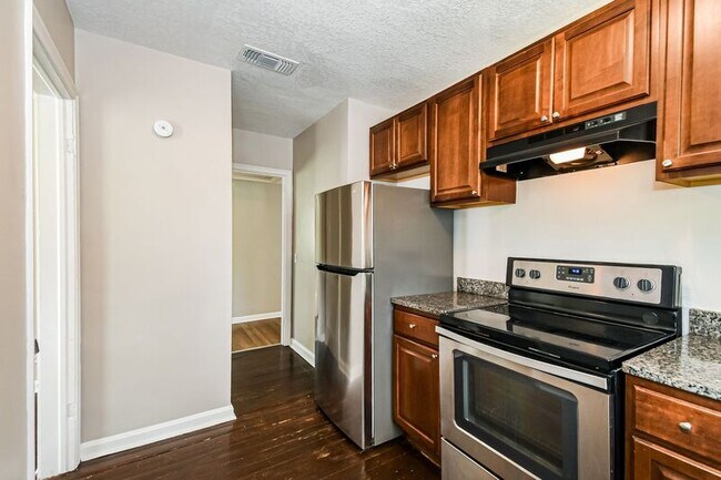 Photo - 5709 Milmar Dr S