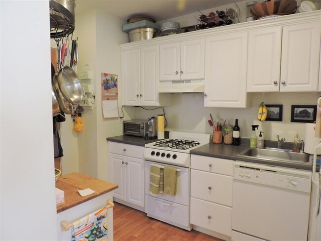 Photo - 331 Harvard St Unidad 3