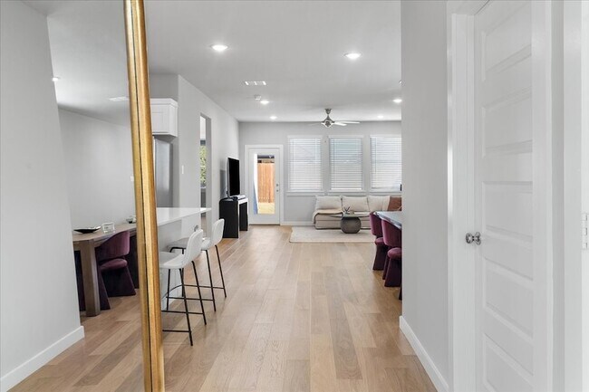 Photo - 608 Cottage Wood Dr