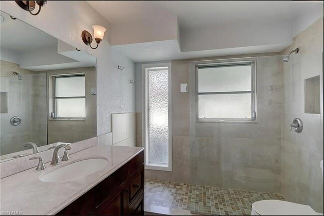 Photo - 3919 SE 9th Ct