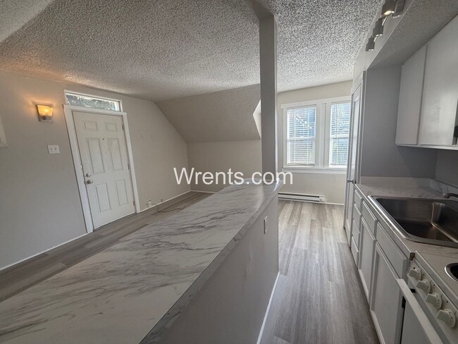 Photo - 1624 W 6th Ave Unit Apt 3