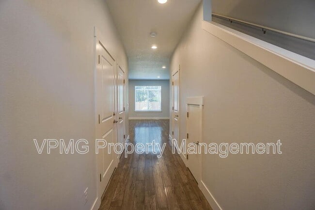 Photo - 10703 NE 70th St Unit 1