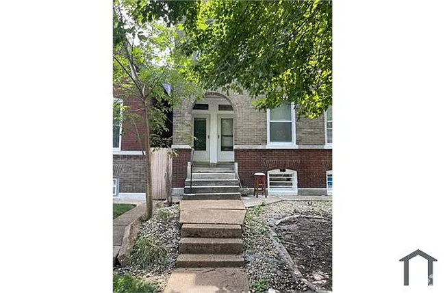 Building Photo - Beautiful remodeled duplex Rental
