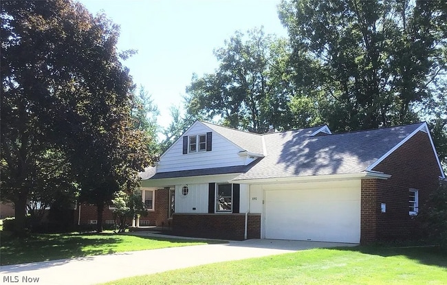 Photo - 1192 Blanchester Rd