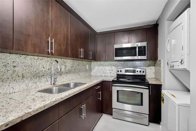 Photo - 10000 NW 80th Ct Unidad 2124