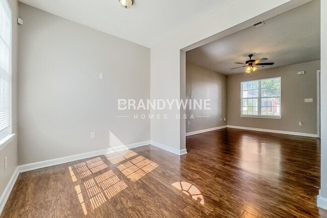 Photo - 6065 Flagstaf Walk