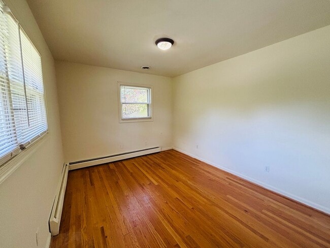 Photo - 616 Broce Dr