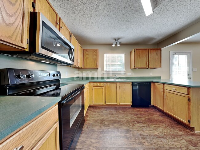 Photo - 4011 Cedarbark Dr