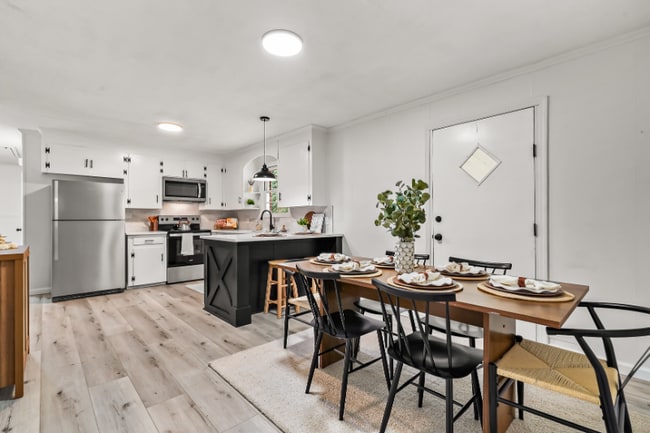 Photo - 3912 Seminole Ave