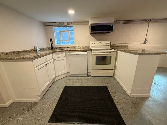 Photo - 4123 N Narragansett Ave Unit Garden