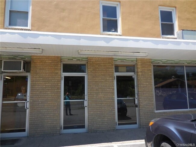 Building Photo - 5273 US-9W Unit NORTH