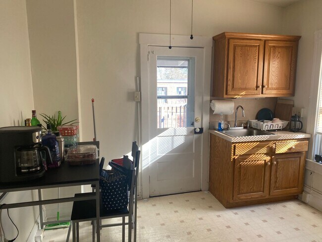 Photo - 319 N Charlotte St Unit Apt. 2