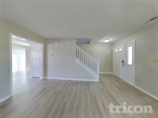 Photo - 828 Treyburn Green Dr