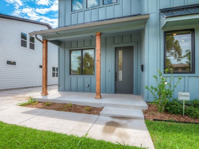 2114 NW 20th St