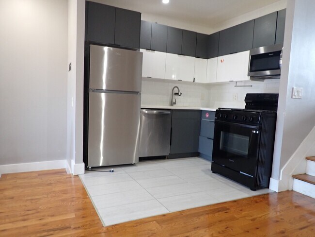 Photo - 203 Crystal St Unit 2