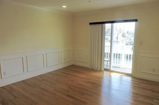 Photo - 153 Sumner St