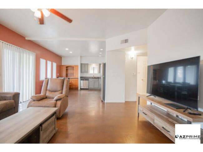 Photo - FREE FIRST MONTH'S RENT MOVE IN SPECIAL!  ...