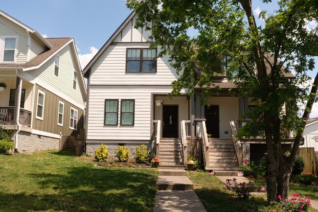 Building Photo - 622 Annex Ave