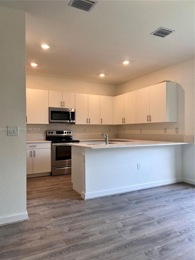 Photo - NEW CONSTRUCTION!!!! AMAIZING LOCATION!!!