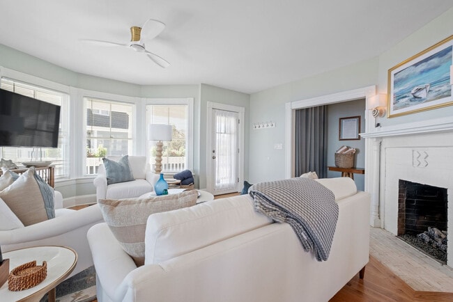 Building Photo - 126 Broadway-SI FL3-ID1589248P Unit SI FL3-ID1589248P